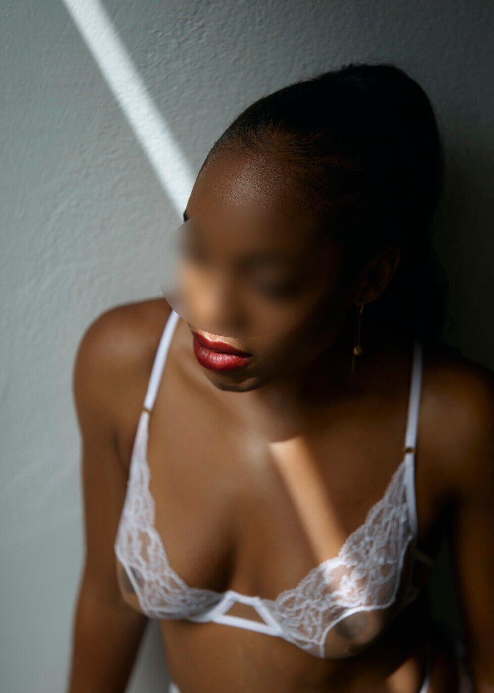 Aisha G.