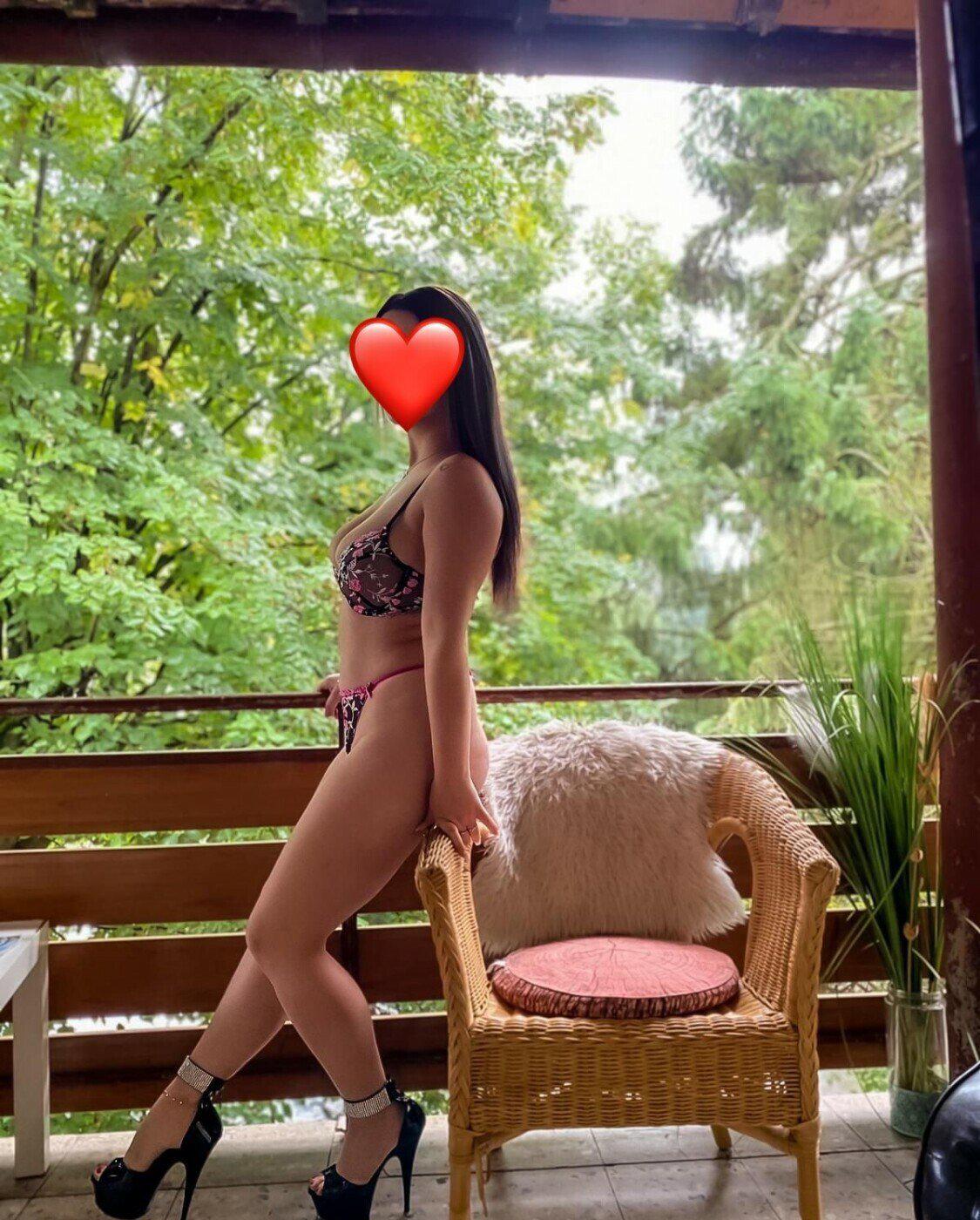 Leyla Big Boobs🫦