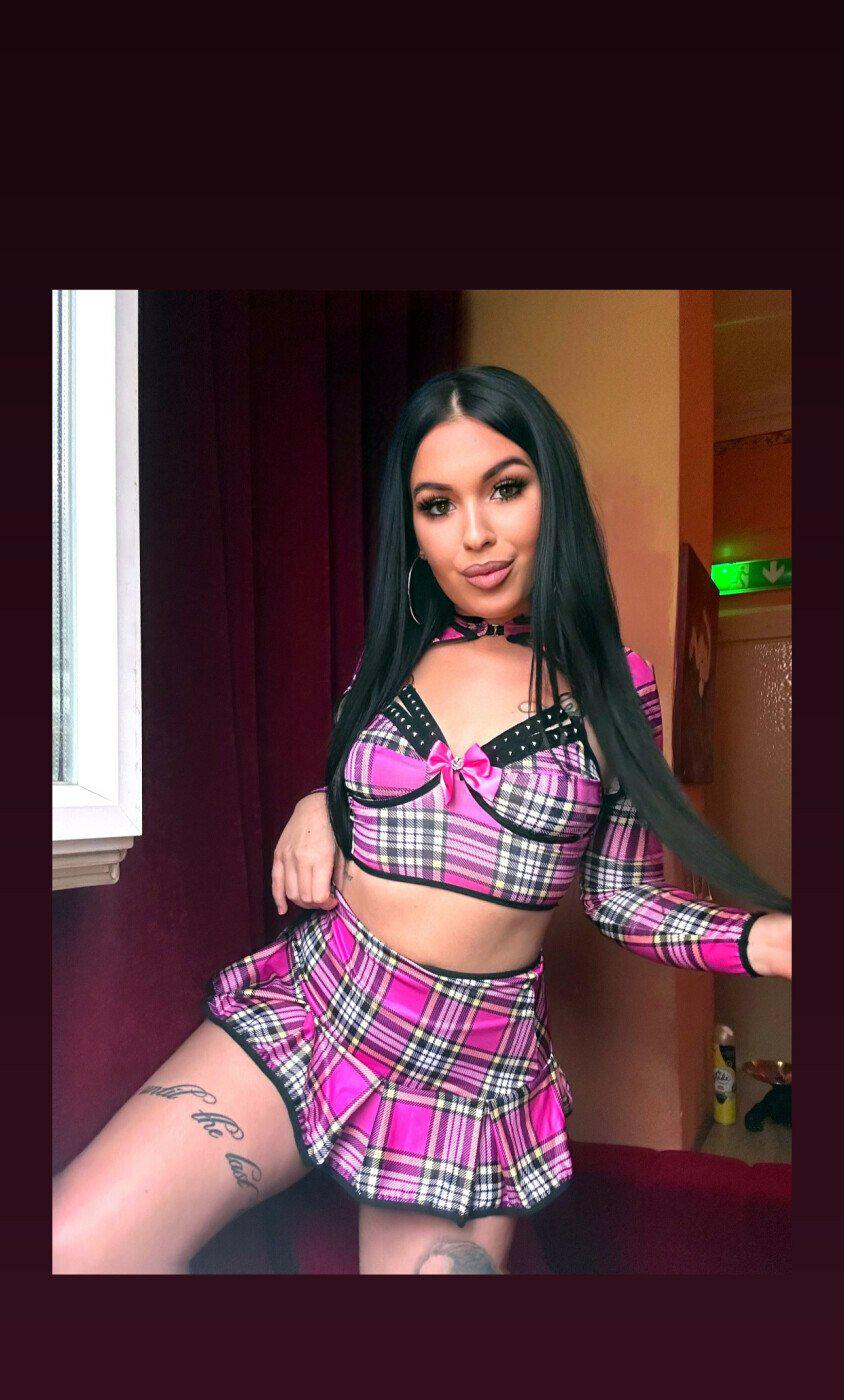 Karina Anal