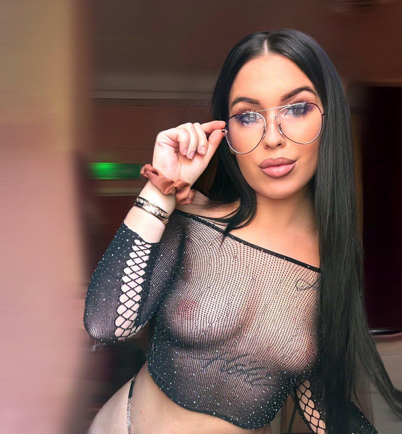 Karina Anal