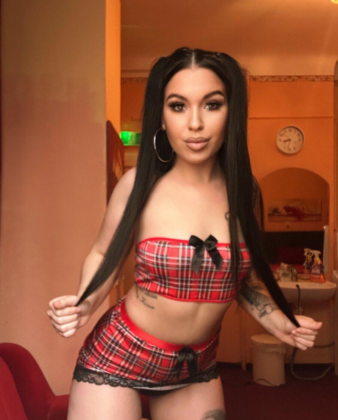 Karina Anal
