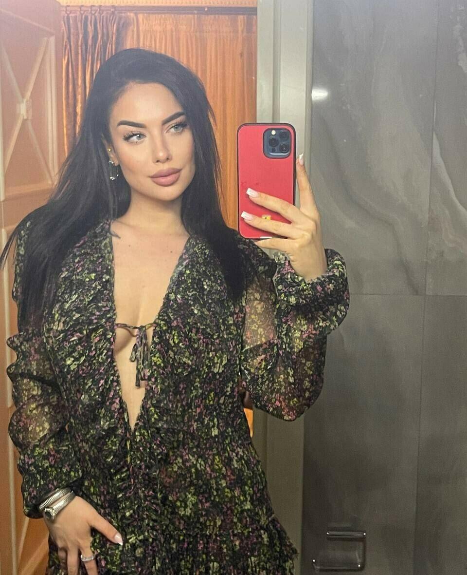 Mia
