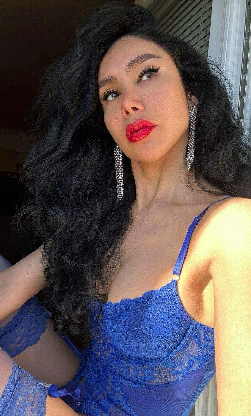 Adriana Ts